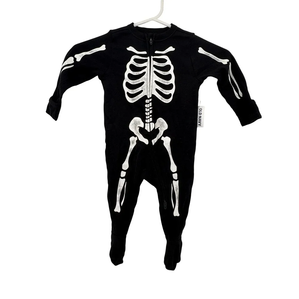 Old Navy Sleeper Unisex 6-9M Black‎ Skeleton Glow In The Dark Zip Footed Pajamas